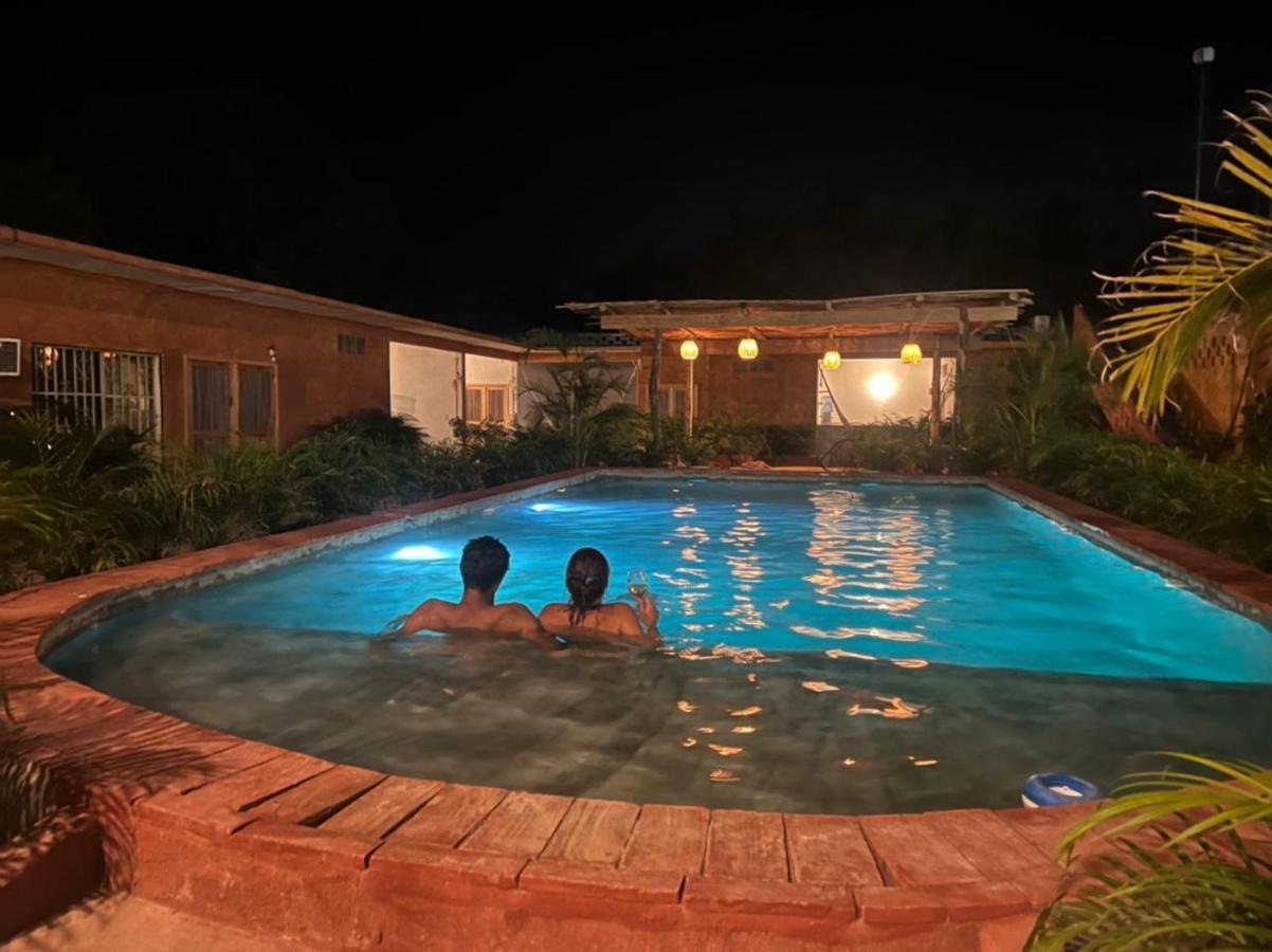 Отель Melrose Place Пуэрто-Эскондидо Экстерьер фото