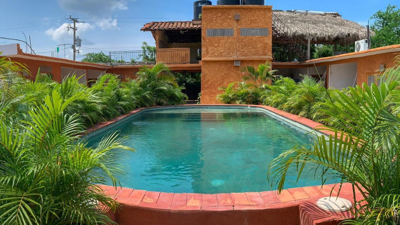 Отель Melrose Place Пуэрто-Эскондидо Экстерьер фото